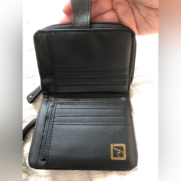 Stone Mountain Lilac Lavender Embossed Genuine Leather Wristlet & Wallet 2-in-1 - Picture 4 of 4